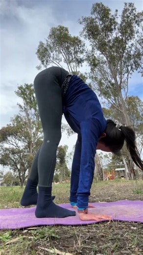 Hey 👋 join me handstand practice 🙌Move consciously with Ying all the way to 99 and beyond❤️