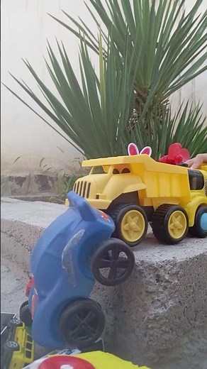 Sliding little bus telolet, Truk oleng, Cartoon &friends #shorts #trukoleng #cartoon #car