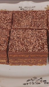 Prajitura cu foi din bezea, nuca si ness. Crema de ciocolata. Un deliciu pentru Craciun. | Retete usoare cu Ralu Demsa