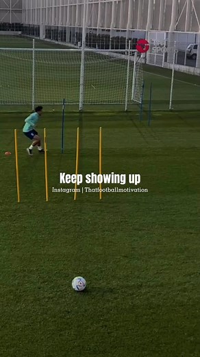 Your Daily Dose of Football Motivation on Instagram: "Are you investing in yourself? 🚀 Even if you don’t see results right away, always invest in yourself to develop your football game! For example: after group trainings, go and train for yourself to improve! Follow @thatfootballmotivation 💎 Feel free to share your thoughts on this post in the comments! 🎥 Tntsportsbr #FootballQuote #FootballQuotes #FootballMotivation #FootballMindset #SoccerQuotes #SoccerMotivation #FootballMentality #SoccerM