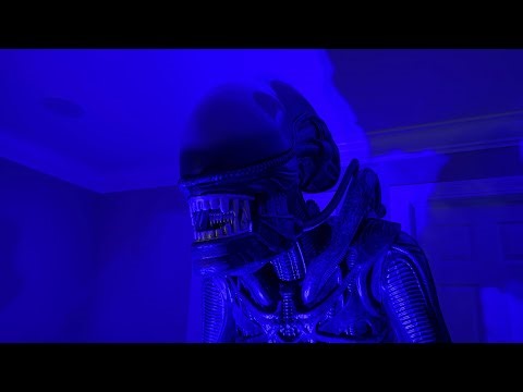 Spirit Halloween Xenomorph (Alien) demo