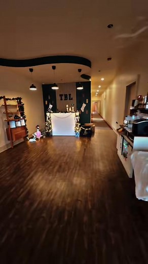 It’s beginning to look a lot like Christmas at The Beauty Lab 🤍 Our winter wonderland is officially here❄️⛄️ Book your holiday glam appointment and enjoy the festive vibes at TBL! 🎄✨ | The Beauty Lab