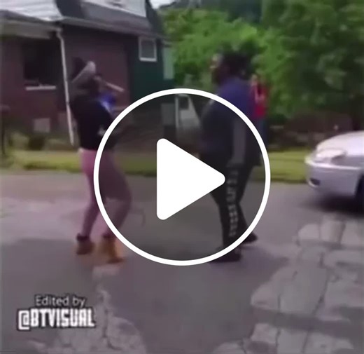 Hulk goin dumb 🤣🤣‼️‼️🔥🔥••••••#fights #schoolfight #free #poolfight #fatpeoplefights #ratchetfights  - NewsBreak
