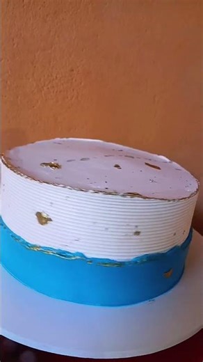 bolo simples de chantininho!!#Cake #BoloDecorado #confeitando #Fyp #Viral #CakeDesign #BoloDaVez