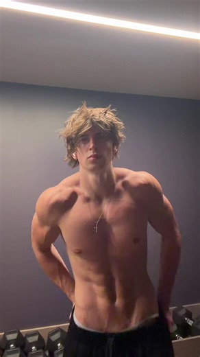 Someone walked in lol | addison rae