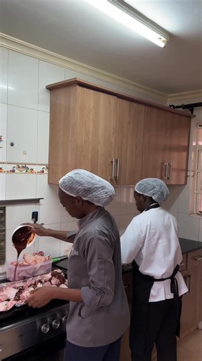 Lynn's Kitchen Gallery🇰🇪 on Instagram: "My tips for a smooth catering day 1. Prioritize proteins as they may take longer to cook. 2. ⁠Always match your staff to their strengths, let them shine at what they do best. 3. Use quality staples like Amana Pishori Rice and Exe All Purpose Flour for consistently perfect results. 4. ⁠Keep every source of fire busy, nothing should sit idle. 5. ⁠Prep ingredients ahead of time to save stress during service. 6. ⁠Make the kitchen a lively space; talk, laugh,