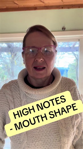 Why does the mouth open wide on high notes? #voiceclass #vocaltips #highnote #singinglesson #voiceteacher