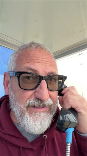 Do payphones still work?
