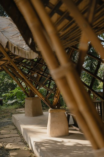 How do you maximize Rhino’s versatility? Through its plethora of plugins! Check out the different plugins we use for each aspect of design in the digital modeling process for our bamboo structures 👇 🔌 Parametric design: Grasshopper 🔌 Physics simulations/Structural analysis: Kangaroo and Karamba 🔌 Environmental analysis: ?? Can you guess the name of the plugin? Vote in the poll below! Hint: It’s named after a tiny spotted insect that brings good luck. If you’re looking to add tools like Rhino