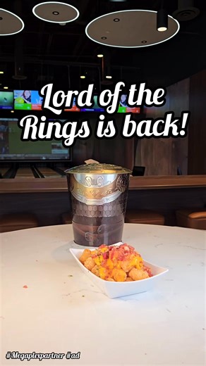 Lord of the Rings is back!💍 Megaplex Theatres throughout Aug to Oct will be playing each film! Plus, a 12 HOUR Marathon⏰️ this weekend! Don’t miss the concessions, though! They have a dessert called S”moresdor! It's representing the two towers! One churro rolled in cinnamon sugar, one churro rolled in crushed Oreos. It's served with brownie ice cream and then covered in chocolate and vanilla caramel. Po-Ta-Toes were potato barrels, smothered in Nacho Cheese🧀, Bacon🥓, and herbs! Then wash it a