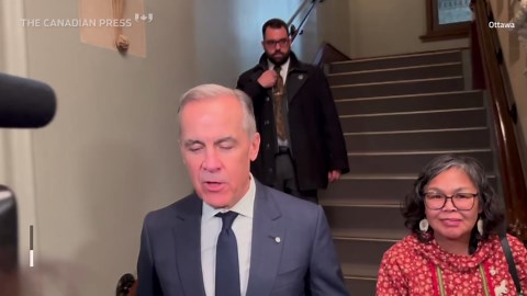 Nunavut MP Lori Idlout crosses the floor to join the Liberals