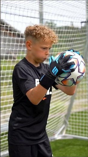Piet erzählt über seine Leidenschaft als Torwart 🧤 #goalkeeper #gripmode ￼
