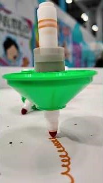 Assistant Makes Art with Color Whirls by Crayola #FamilyFun #ArtForKids #indoorfun