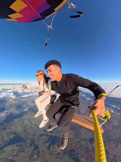 Experience the Thrill of Skydiving and Freefall