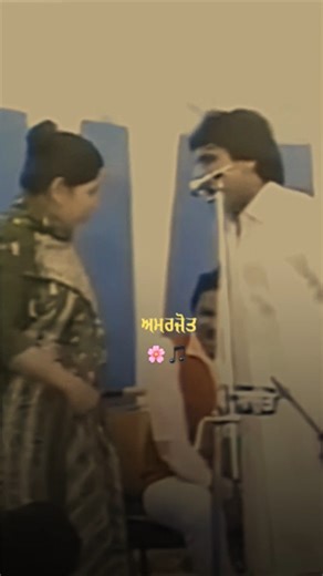 𝗣𝗮𝗻𝗷𝗮𝗯 𝗲𝗱𝗶𝘁𝘀 🙌 on Instagram: "Pattu Firdae... 🥴🌸 . #old #oldsongs #oldpunjabisongs #90spunjabisongs #trending #trendingreels #chamkila #amarjot #lalkara #velly"