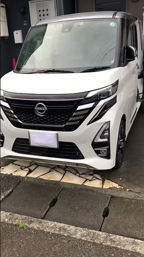 #日産ルークス フロントエンブレムも交換しました😊