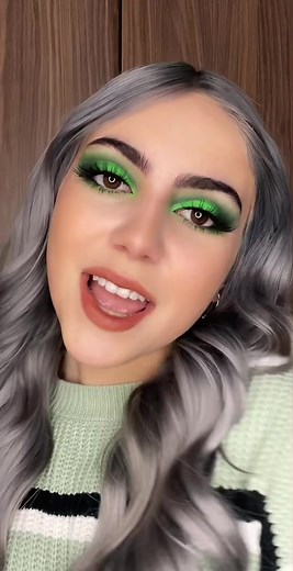 Tutorial de Maquillaje Verde con Fer Jalil