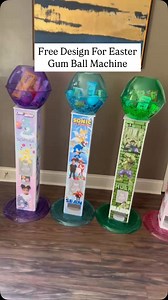 Y’ALL. If you ain’t making custom Easter gumball machines yet, what are you even doing?! 🧐 This is THE HOTTEST Easter item right now. Parents are ditching the basic Easter baskets and looking for something NEW, EXCLUSIVE & FUN for their little ones! 🐣💰 So, guess what? I GOT YOU. I’m giving you a FREE editable Easter gumball design so you can start creating & selling NOW, way before Easter hits. No waiting, no designing from scratch. Just edit, print, and run up your sales. 🤑 🔥 These are fly