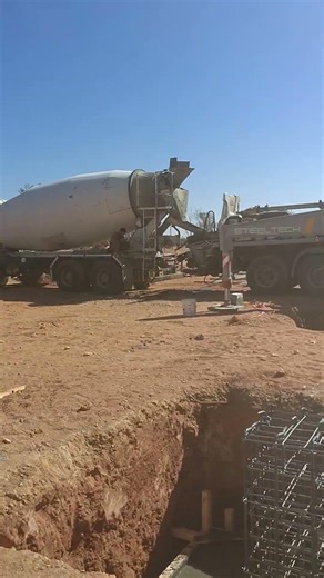 FOOTINGS CASTING//FORMWORK//CONCRETE WITH PUMP