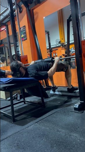 Hip thrust en máquina Smith!