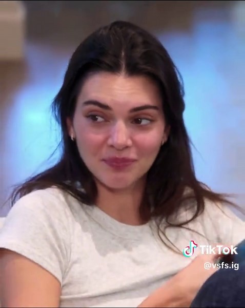 Kendall Jenner and Cat Fun Moments | Cat Meowing and Photography