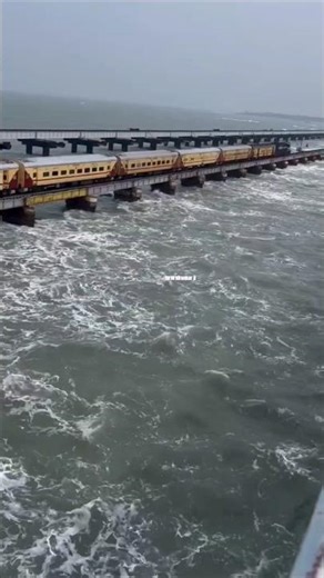 भारतीय इतिहास की सबसे बड़ी घटना | 1981#shorts #accident #pamban_bridge