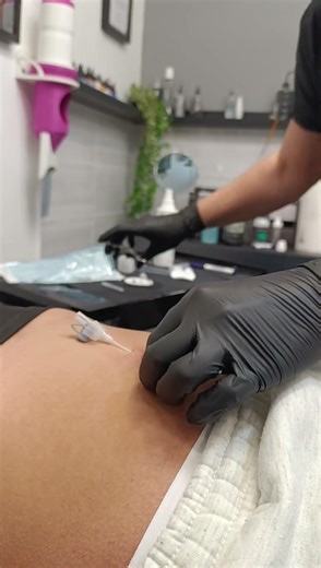 Bellybutton piercing