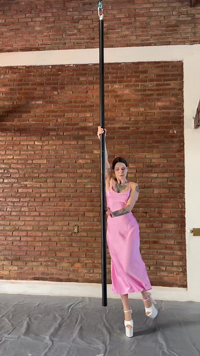 Barbiezinha: Pole Dance com Estilo e Alegria