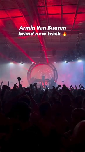 No Sleep Techno on Instagram: "That moment when Armin van Buuren takes the energy to another level 🔥 Track@ID: @arminvanbuuren & @glockenbachmusic - Sun Shines On Me"