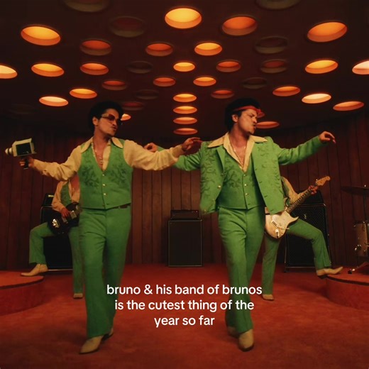 bruno said “i’m my own boy band” 😭 #brunomars #ijustmight #brunomarsmusic #brunomarsfan #theromantic
