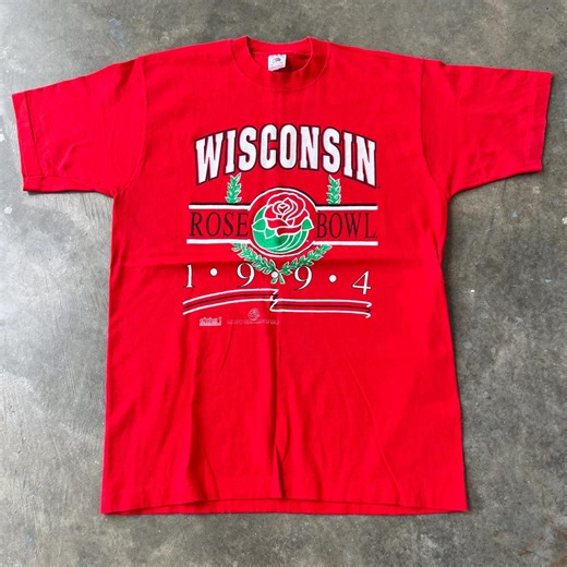 Vintage 90s Wisconsin University Badgers Rose Bowl Champions T-Shirt, NCAA College Sport Football Graphic Tee, Alumni Memories Souvenir Gift