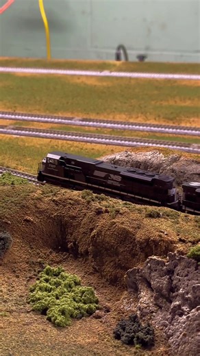 Smooth operator #nscale #modelrailroad #trainlayout #modeltrain #norfolksouthern