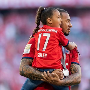 Jérôme Boateng Freundin: Wir zeigen euch die Frau an der Seite des bekannten Fußballers