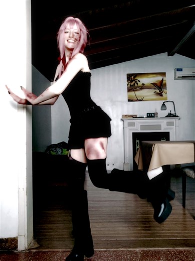 Rodillas sanas y cosplay de Yuno Gasai