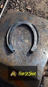 🧲 The art of crafting horseshoes from fire to forge #horseshoes #horse #blacksmith #forging | Oyapet
