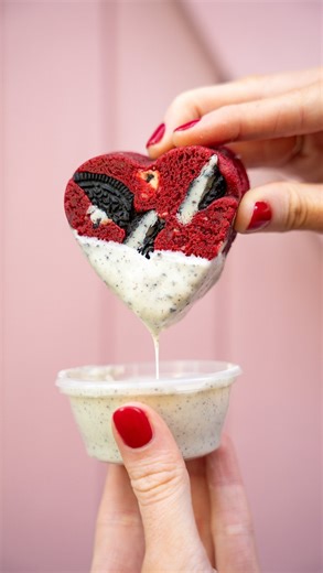 SOS Cookies | POV: it’s Valentine’s Day and you’re dipping red velvet and Oreo heart cookies into a pot of Oreo sauce 💘🍪 #soscookies #valentines #cookiedip | Instagram