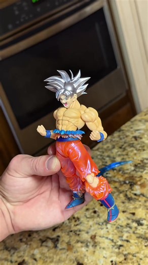 Custom MUI Goku Action Figure Posing Techniques