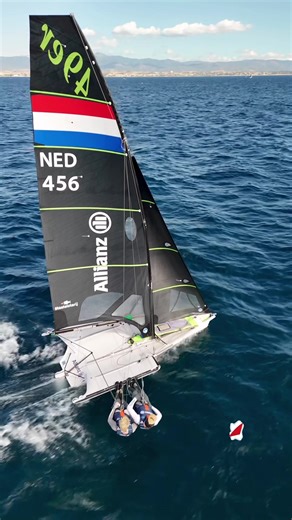 49er Worlds – Cagliari 🇮🇹 Fast boats. Big wind. No excuses. Let’s go back to this feeling. #49er #Sailing #Worlds #sailingsardinia #dronevideo