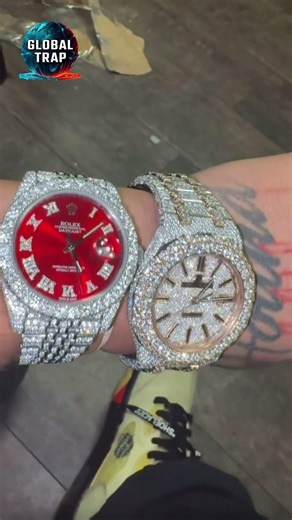 BLOODHOUND Q50 SHOWS HIS WATCHES