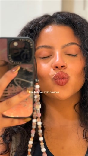 kaelyn ❤️‍🔥 on Instagram: "i don’t play about my lipstick application 💋 lip brushes are great for seamless blending of my lip liner and lipstick - im also notorious for owning multiple of the same lip shades in different brands 🙂‍↔️ my 2026 goal is to visit my entire make up style and explore different color techiniques and palettes, my favorite aspect of working in beauty was trying different ways to apply the same products."