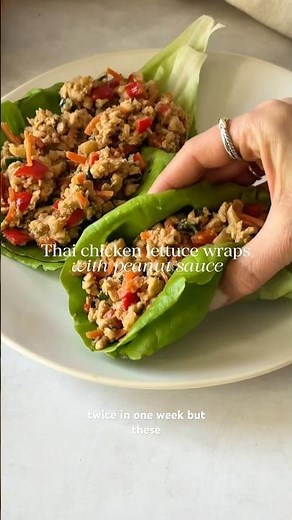 Thai chicken lettuce wraps w peanut sauce 🤤easy healthy lunch or dinner! Low carb, recipe below ⬇️