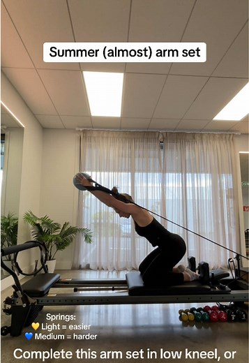 Ball series inspired by my bestie, Lisa 💞💞 @lisa.brooker0 💛 Light = easier 💙 Medium = harder #pilates #reformerpilates #pilatesgirl #pilatesstrong #pilatesfit #bestpilatesworkout #pilateslegs #pilatesbody #reformerpilatesworkouts #lowimpactpilates #reformerworkout #workoutroutine