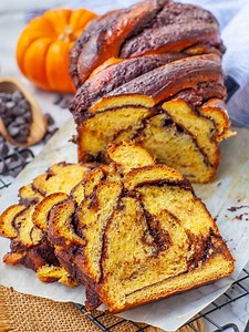 Easy Pumpkin Chocolate Babka Recipe (video)