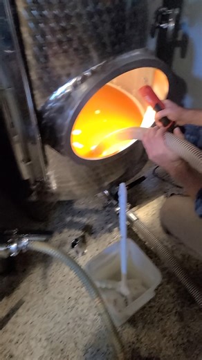 🍏🍎🍏🍎Our cider racking is officially over! All our ciders for 2026 are sitting snug in their new tanks, and boy do we have some winners! The cider being racked in the video is our Virginia Crabapple cider, which this year has a very pleasant peachy flavor. Just look at that color! | Old Stone Cider