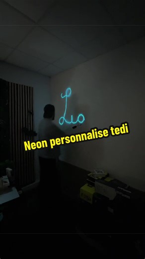 Création d'un Néon Personnalisé à 5 Euros