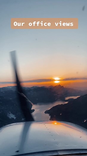 Not the regular 9-to-5 office view 😁✈️ #aviationlife #aviationacademy #aviationacademyaustria #pilotlife #flightstudent #futurepilot #futurepilotgirl