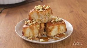 It doesn't need to be fall for you to enjoy a caramel apple cinnamon roll! Full recipe: https://aol.it/BZRHn0 | In The Know Cooking