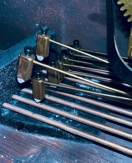 Table 8 Chimes #music #classicwood #museum #vintage #clock #musicbox #homedecor #antique #piano