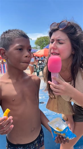 Rebecca Orenstein on Instagram: "Não tão perdoando nem as crianças aqui no RJ 🥹"