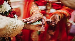 Hindu Wedding: हिन्दू विवाह में क्यों लिए जाते हैं 7 फेरे? सात वचनों के पीछे का क्या है कारण; जानें